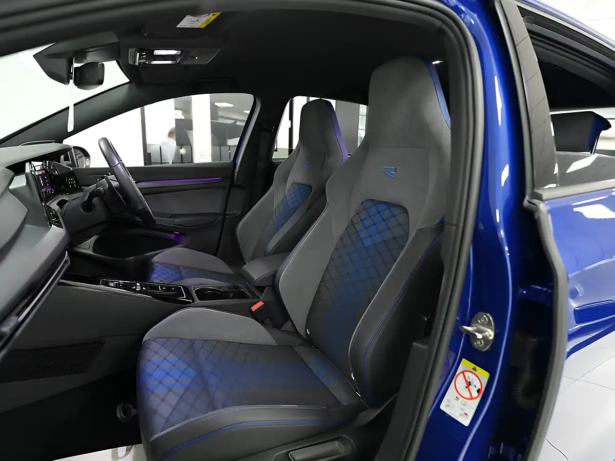 Used 2022 Volkswagen Golf R Blue - Interior and Exterior details 12