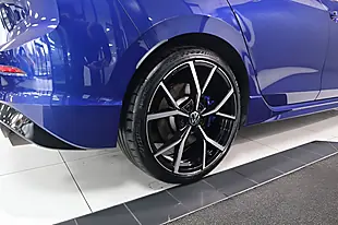 Used 2022 Volkswagen Golf R Blue - Interior and Exterior details 7