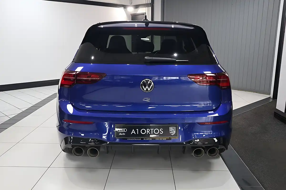 Used 2022 Volkswagen Golf R Blue - Interior and Exterior details 9