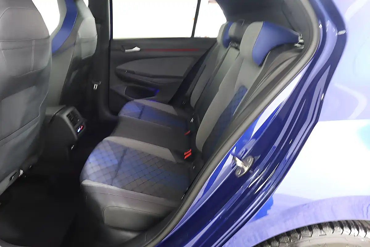 Used 2022 Volkswagen Golf R Blue - Interior and Exterior details 11