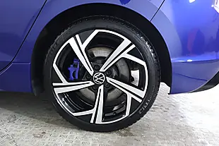 Used 2022 Volkswagen Golf R Blue - Interior and Exterior details 16