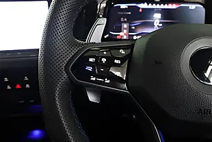 Used 2022 Volkswagen Golf R Blue - Interior and Exterior details 20