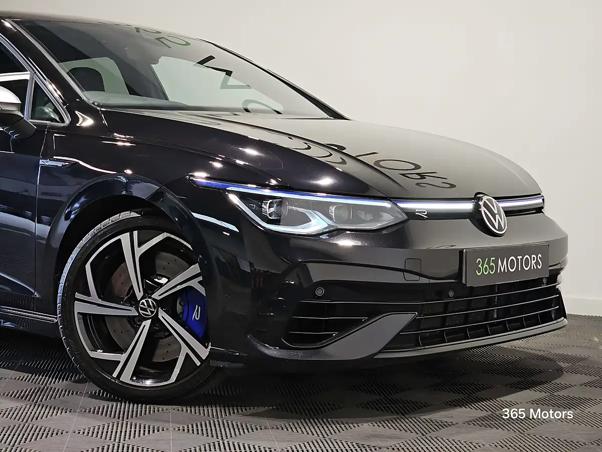 Used 2022 Volkswagen Golf R Deep Black - Interior and Exterior details 15