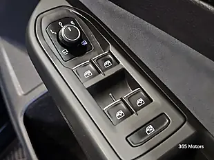 Used 2022 Volkswagen Golf R Deep Black - Interior and Exterior details 19