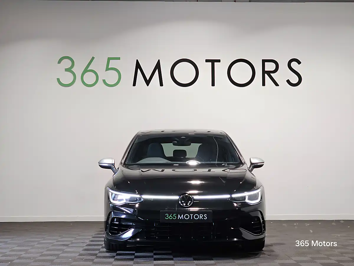Used 2022 Volkswagen Golf R Deep Black - Interior and Exterior details 8