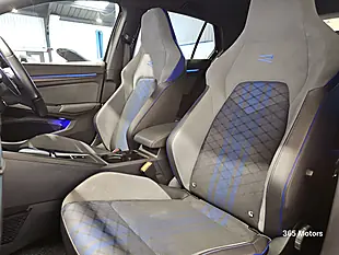 Used 2022 Volkswagen Golf R Deep Black - Interior and Exterior details 9