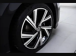 Used 2022 Volkswagen Golf R-Line Black - Interior and Exterior details 14