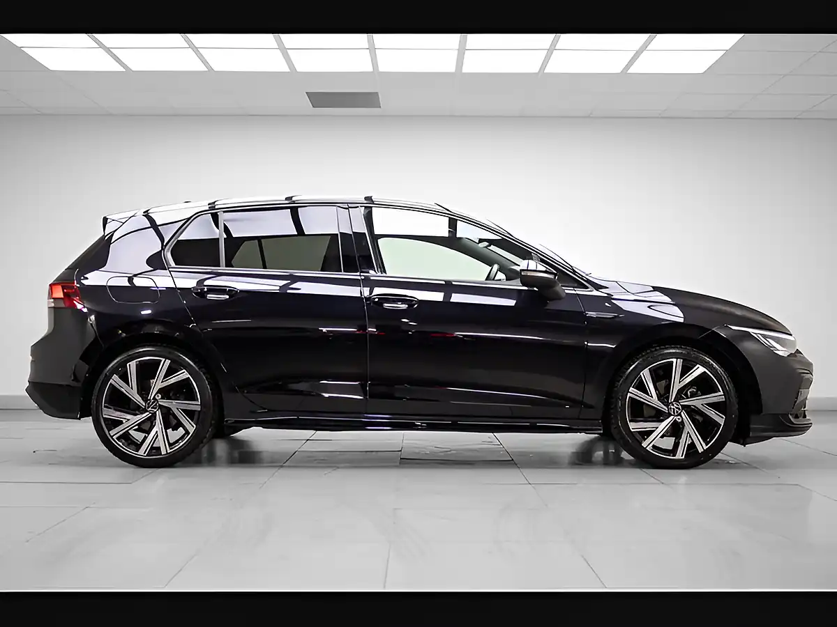 Used 2022 Volkswagen Golf R-Line Black - Interior and Exterior details 7