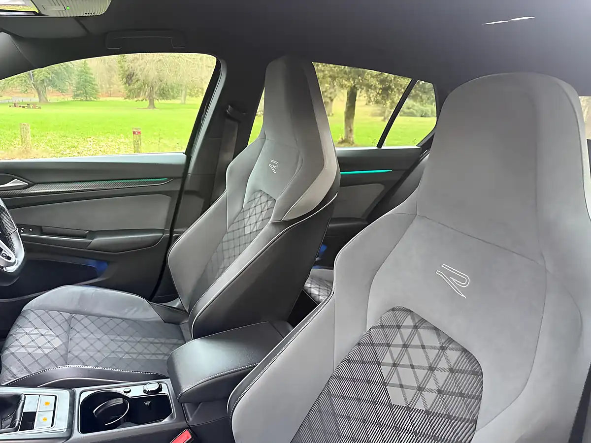 Used 2022 Volkswagen Golf R-Line Black - Interior and Exterior details 15