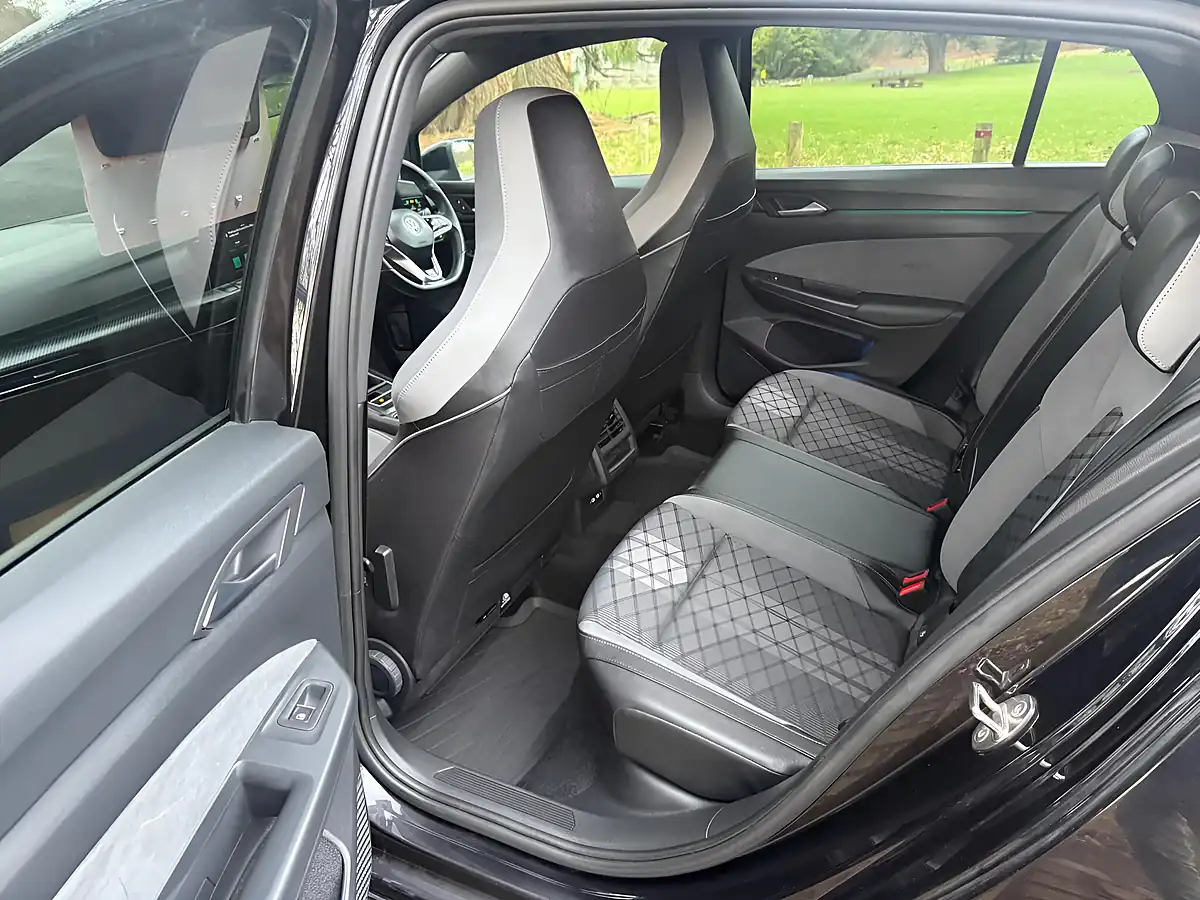 Used 2022 Volkswagen Golf R-Line Black - Interior and Exterior details 16