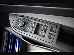 Used 2022 Volkswagen Golf R-Line Blue - Interior and Exterior details 12