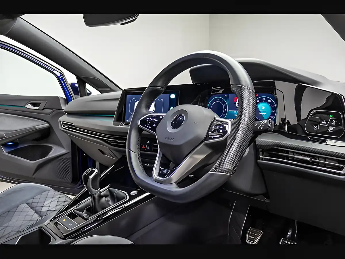Used 2022 Volkswagen Golf R-Line Blue - Interior and Exterior details 15