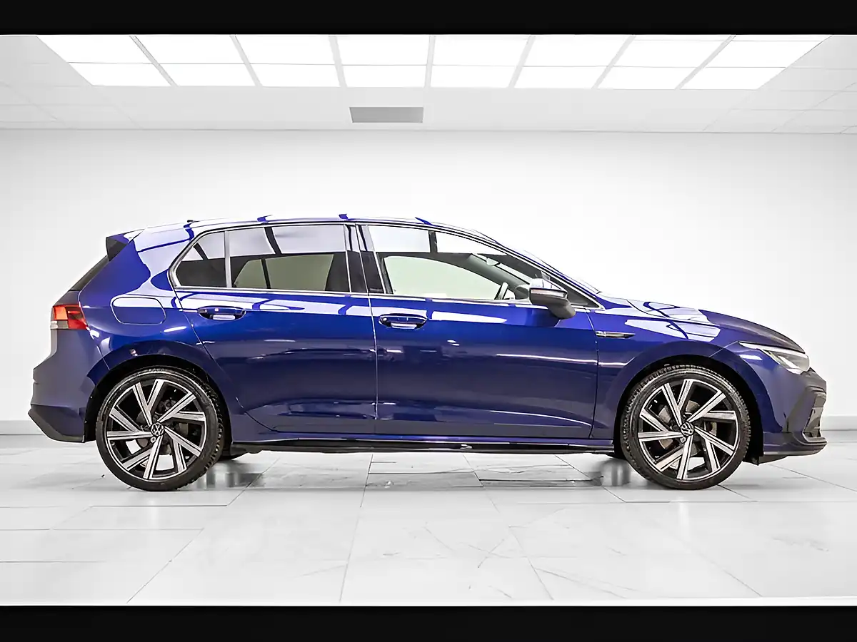 Used 2022 Volkswagen Golf R-Line Blue - Interior and Exterior details 7