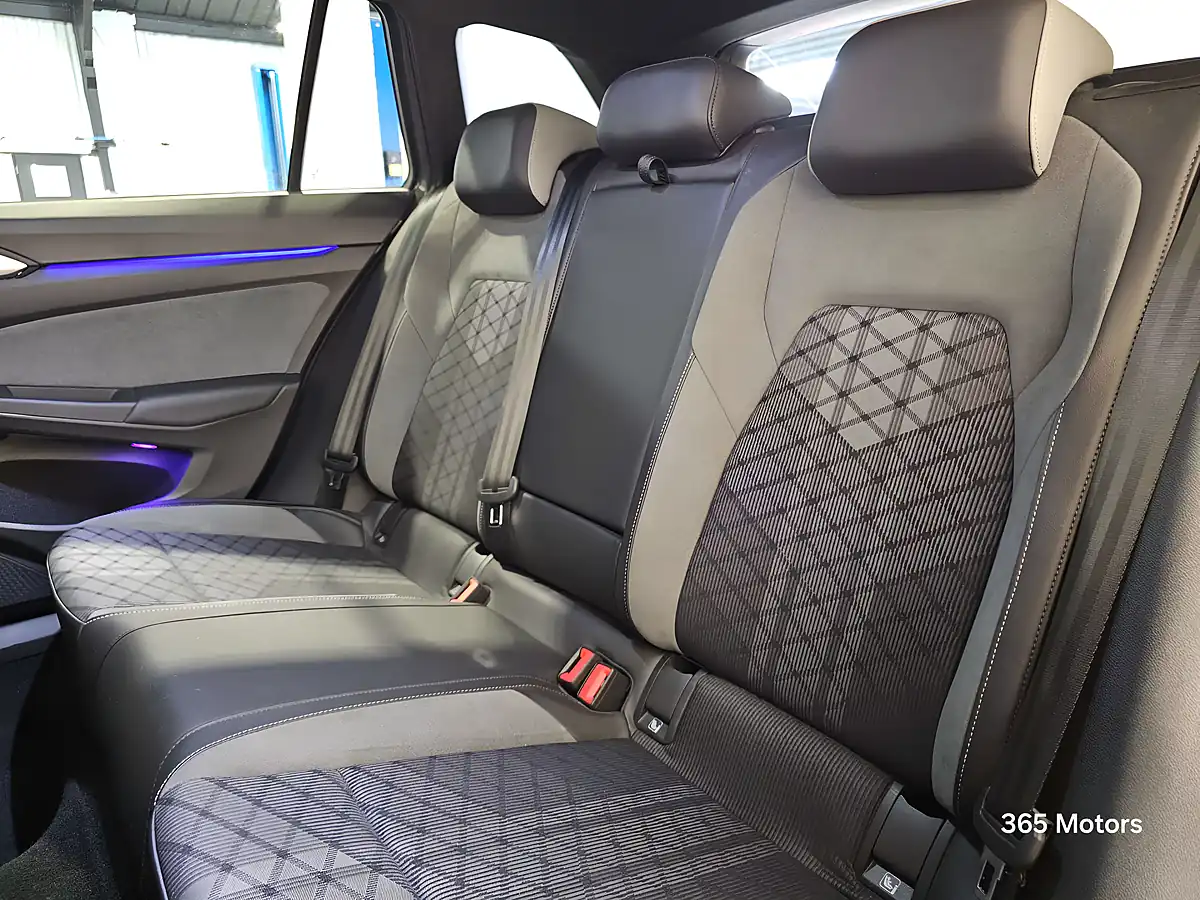 Used 2022 Volkswagen Golf R-Line Estate Dolphin Grey - Interior and Exterior details 10