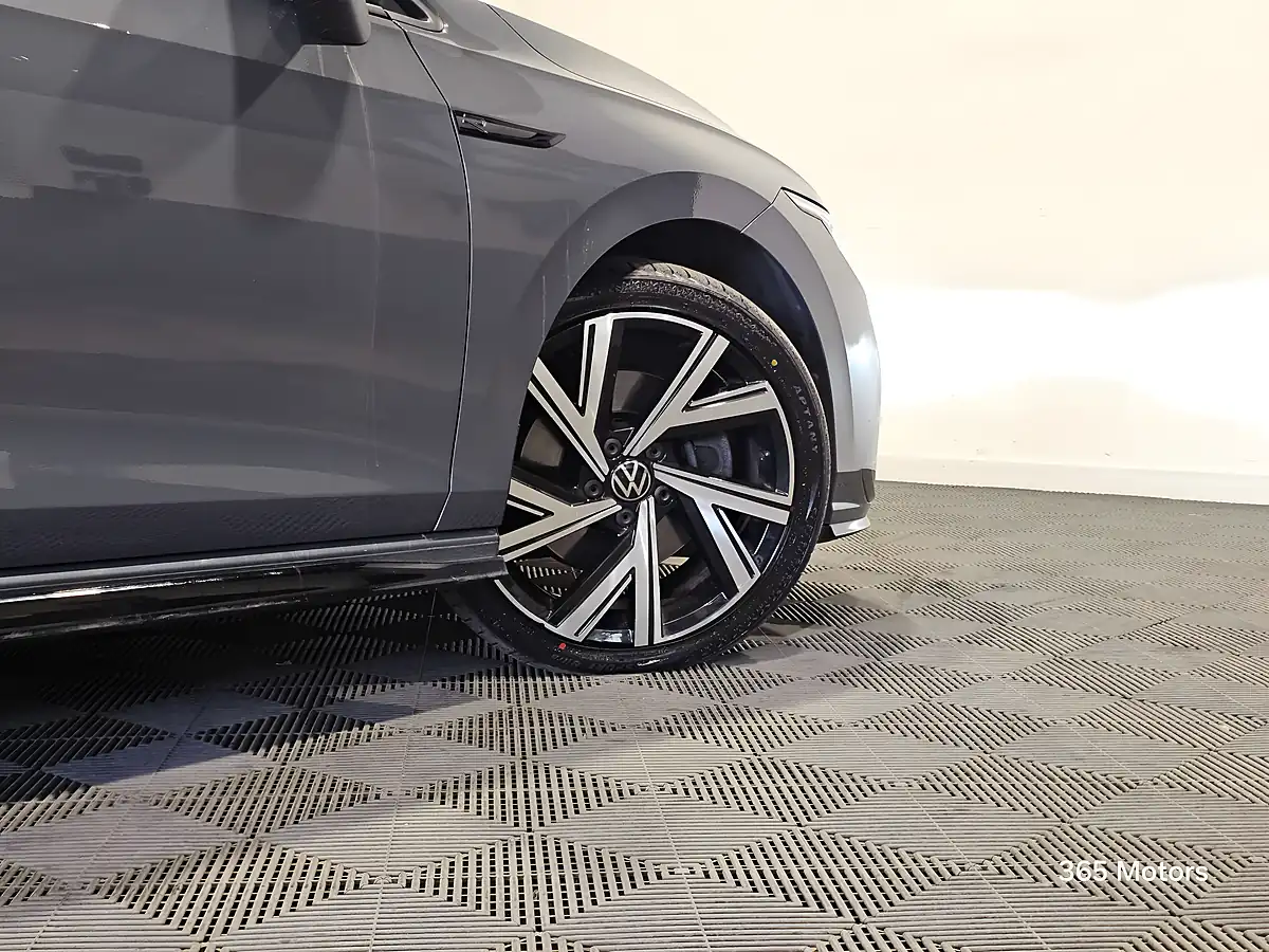 Used 2022 Volkswagen Golf R-Line Estate Dolphin Grey - Interior and Exterior details 14