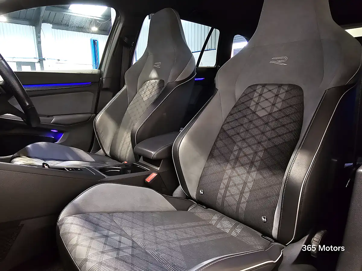 Used 2022 Volkswagen Golf R-Line Estate Dolphin Grey - Interior and Exterior details 9