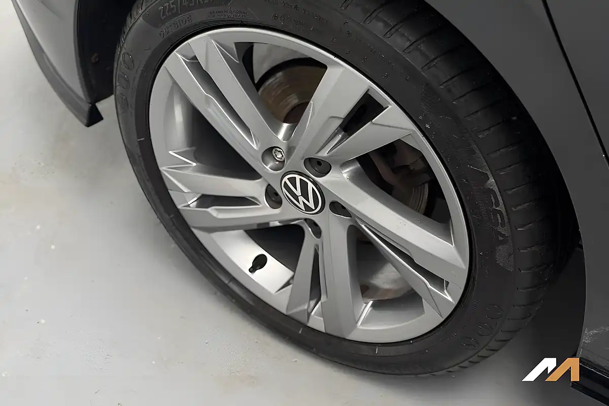 Used 2022 Volkswagen Golf R-Line Grey - Interior and Exterior details 10