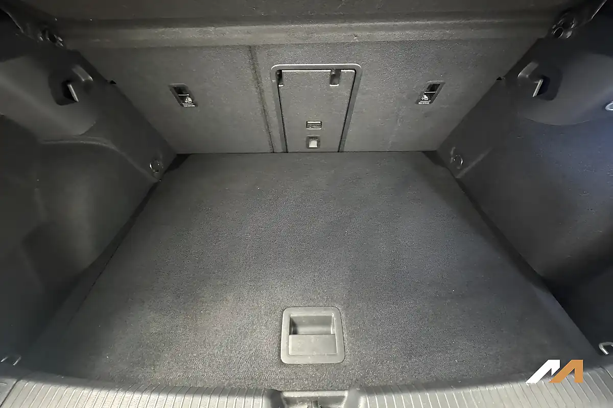 Used 2022 Volkswagen Golf R-Line Grey - Interior and Exterior details 16