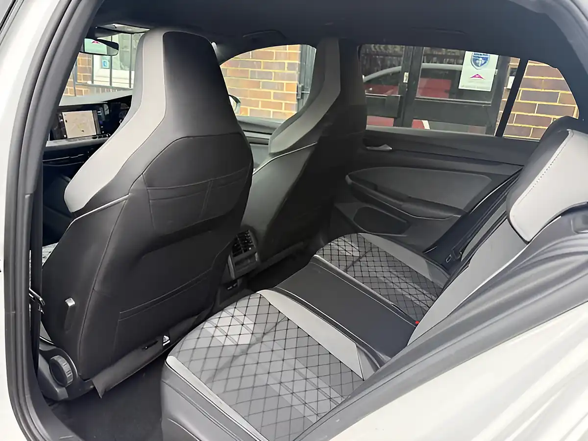 Used 2022 Volkswagen Golf R-Line White - Interior and Exterior details 17