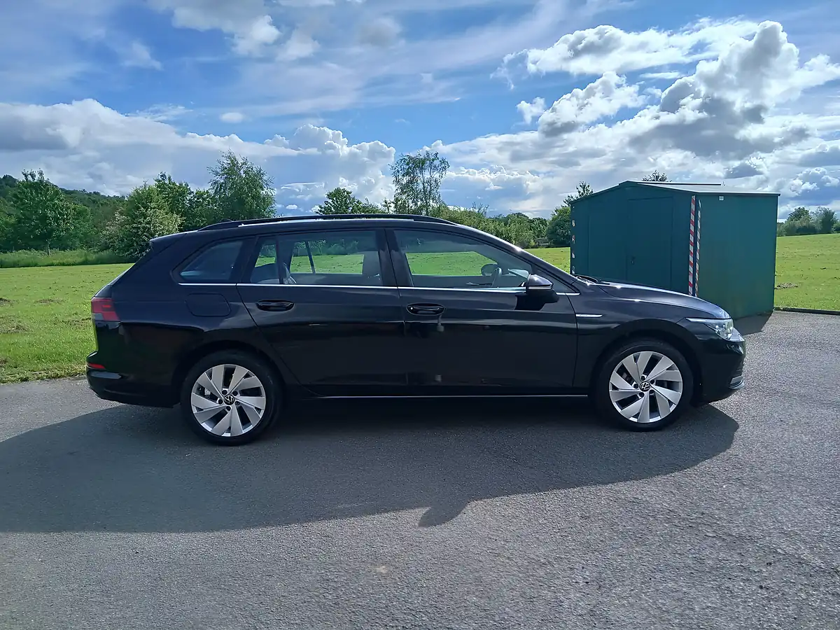 Used 2022 Volkswagen Golf Style Black - Interior and Exterior details 5