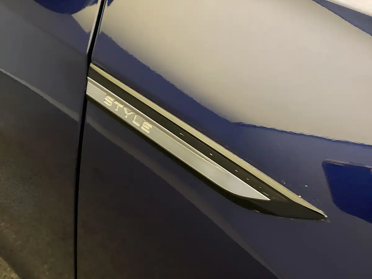 Used 2022 Volkswagen Golf Style Edition Blue - Interior and Exterior details 13