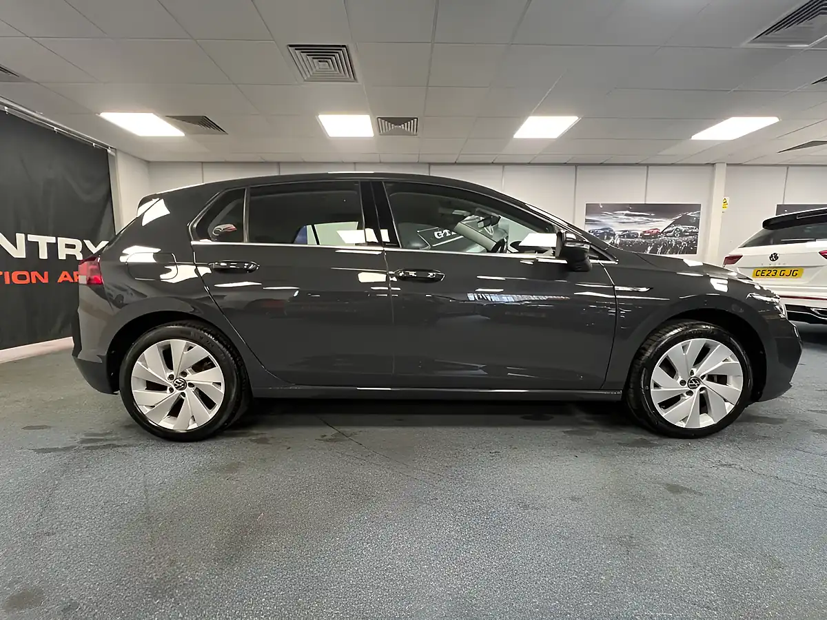 Used 2022 Volkswagen Golf Style Urano Grey - Interior and Exterior details 12