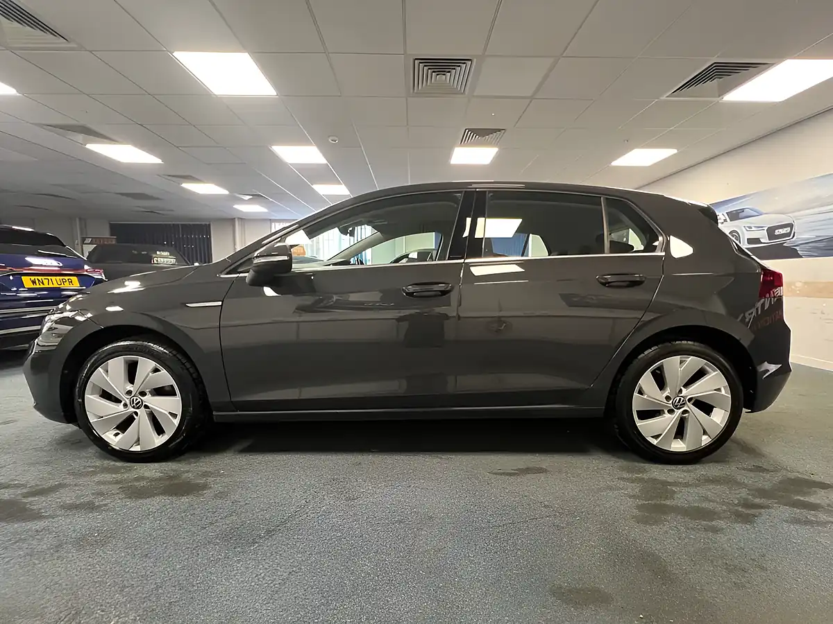 Used 2022 Volkswagen Golf Style Urano Grey - Interior and Exterior details 13