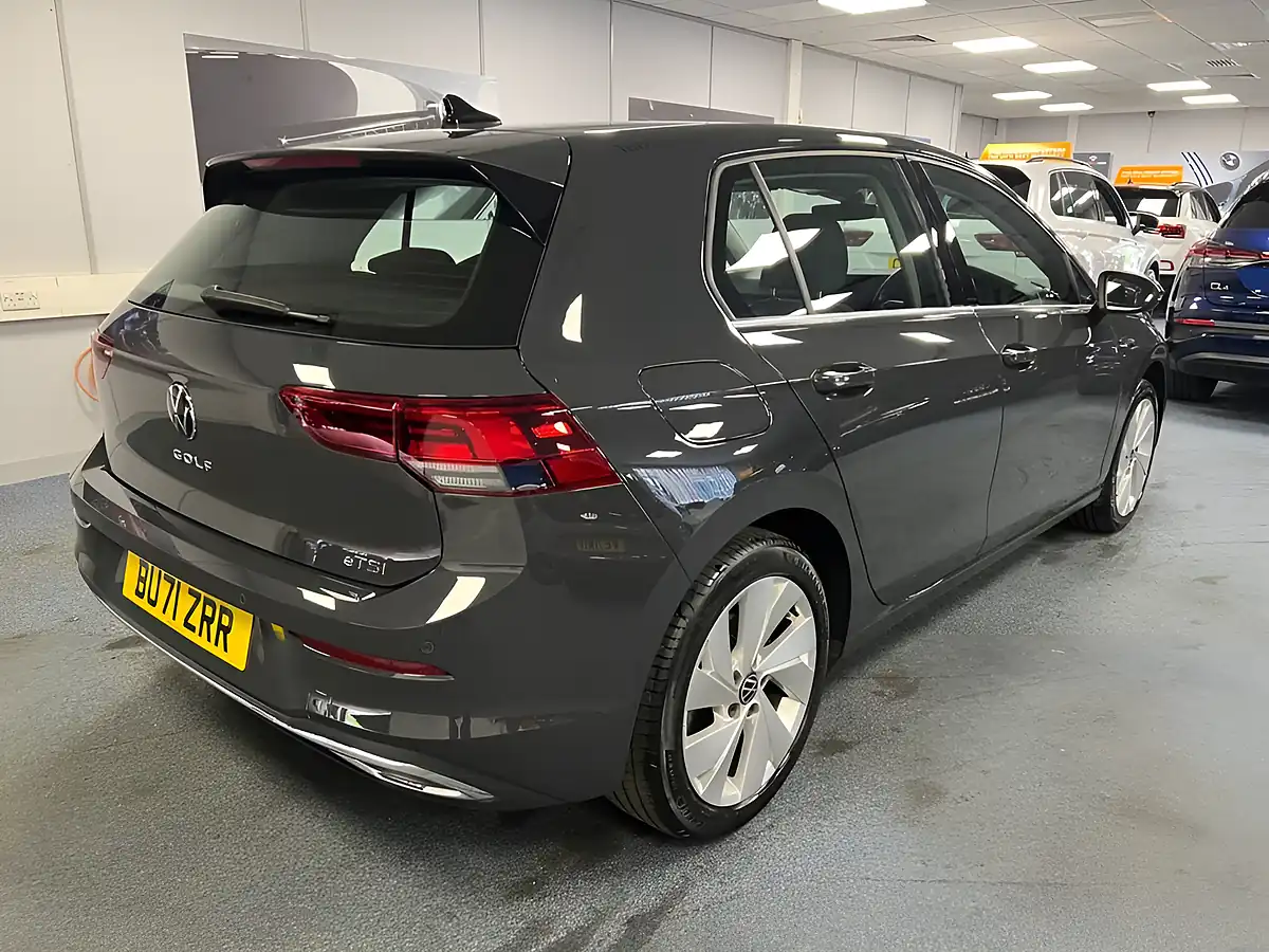 Used 2022 Volkswagen Golf Style Urano Grey - Interior and Exterior details 4