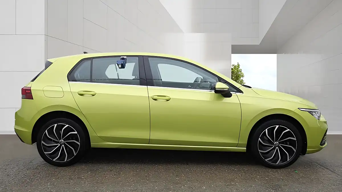 Used 2022 Volkswagen Golf Style Yellow - Interior and Exterior details 11