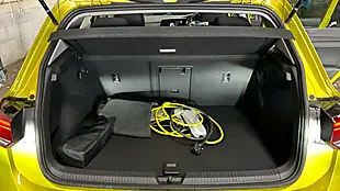 Used 2022 Volkswagen Golf Style Yellow - Interior and Exterior details 16