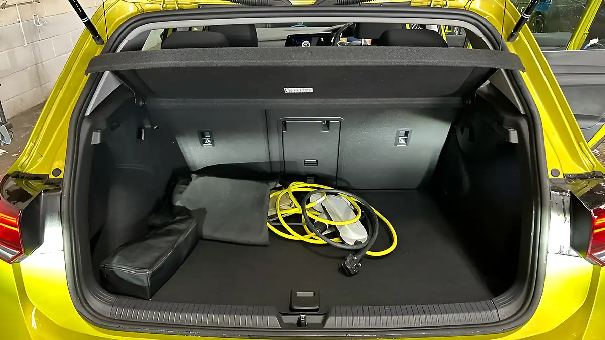 Used 2022 Volkswagen Golf Style Yellow - Interior and Exterior details 16