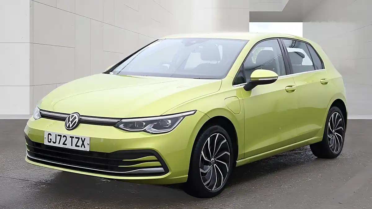 Used 2022 Volkswagen Golf Style Yellow - Interior and Exterior details 5