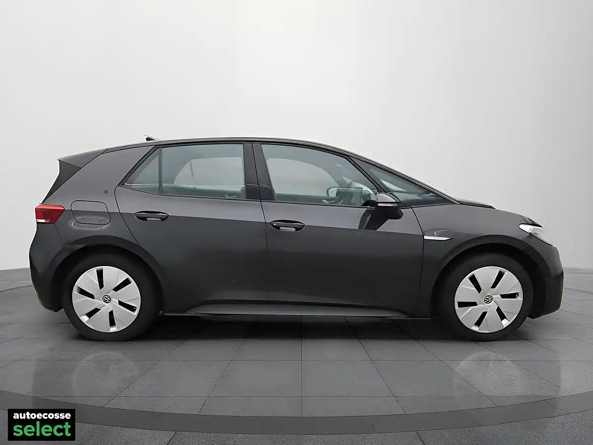 Used 2022 Volkswagen ID.3 Life Grey - Interior and Exterior details 7