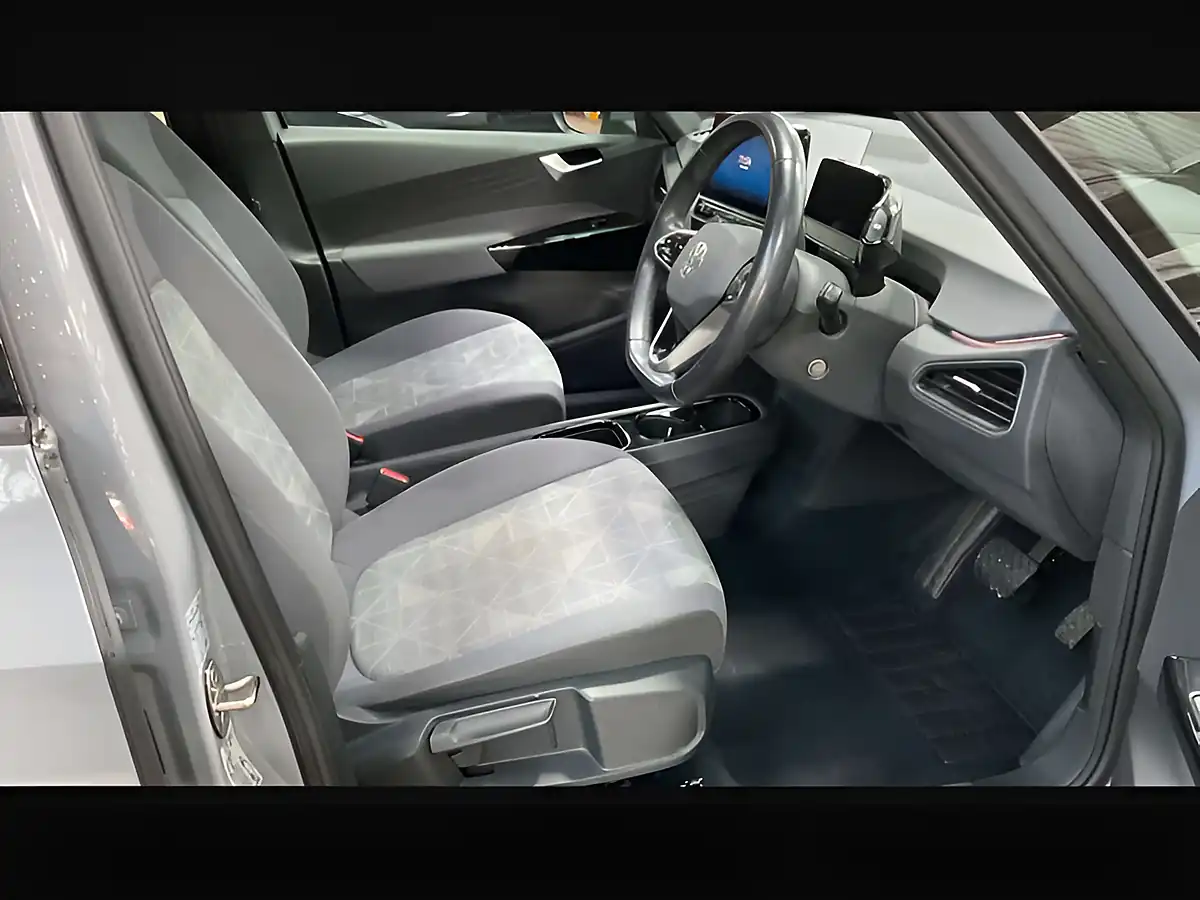 Used 2022 Volkswagen ID.3 Life Moonstone Grey With Black Roof - Interior and Exterior details 14