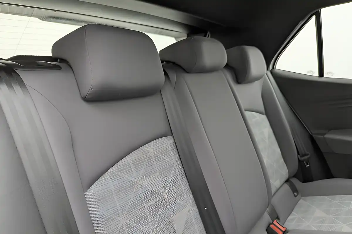 Used 2022 Volkswagen Id.3 Life White - Interior and Exterior details 11
