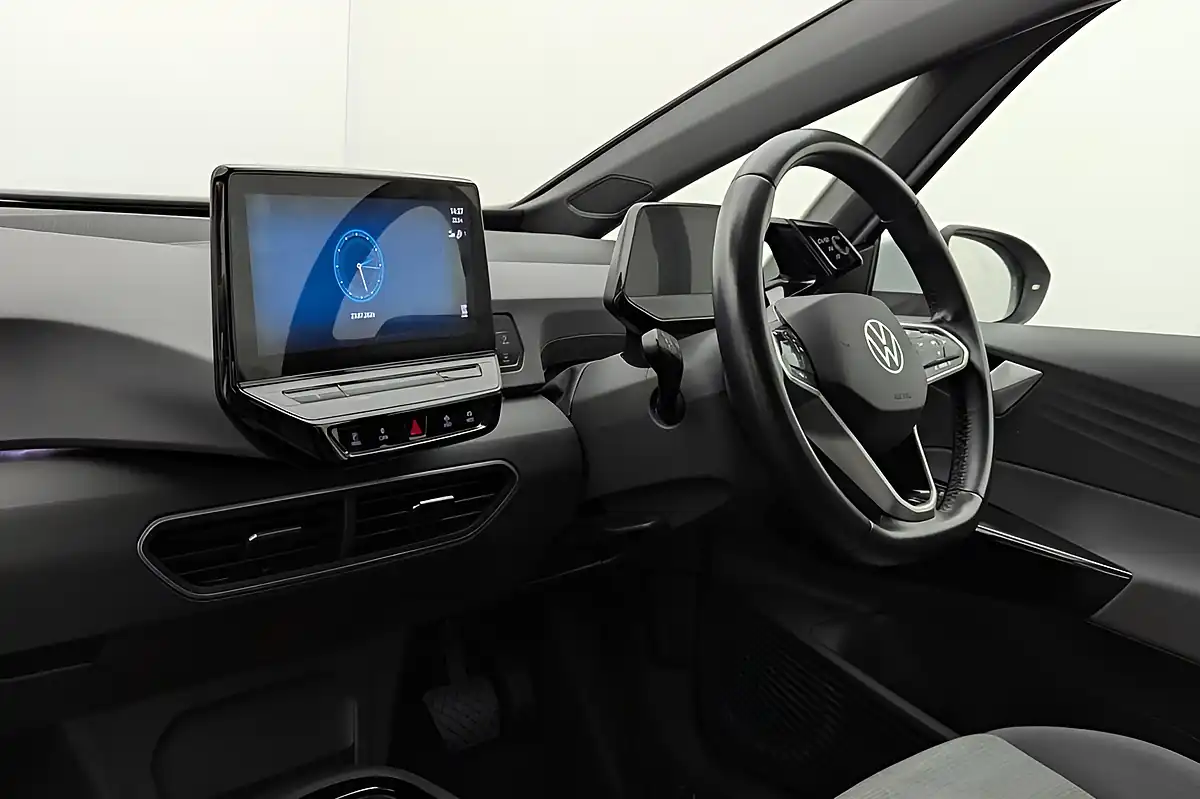 Used 2022 Volkswagen Id.3 Life White - Interior and Exterior details 13