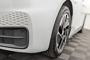 Used 2022 Volkswagen Id.3 Life White - Interior and Exterior details 18