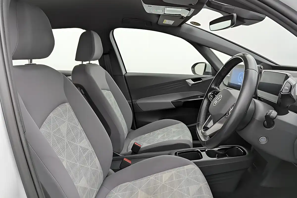 Used 2022 Volkswagen Id.3 Life White - Interior and Exterior details 3