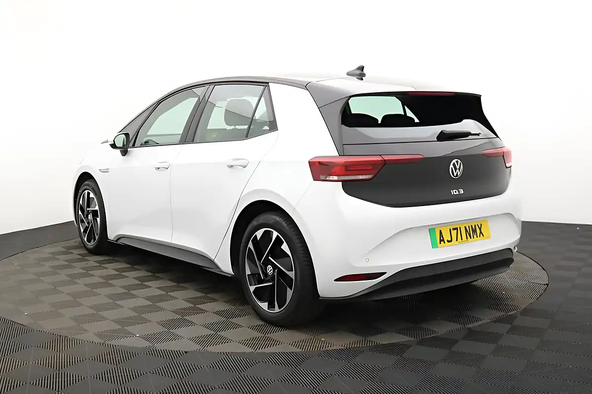 Used 2022 Volkswagen Id.3 Life White - Interior and Exterior details 6