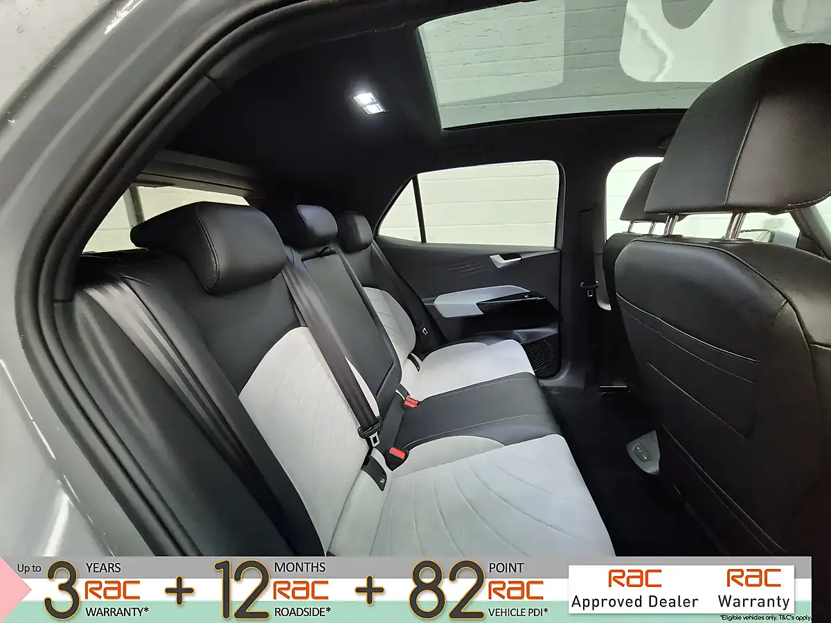 Used 2022 Volkswagen ID.3 Pro Family Grey - Interior and Exterior details 7