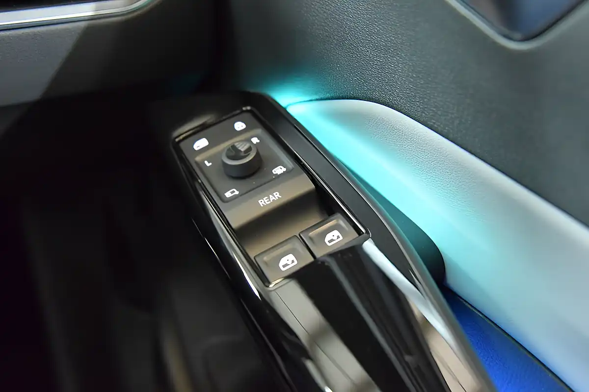 Used 2022 Volkswagen Id.3 Pro Performance Blue - Interior and Exterior details 19
