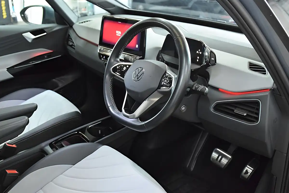 Used 2022 Volkswagen Id.3 Pro Performance Blue - Interior and Exterior details 8