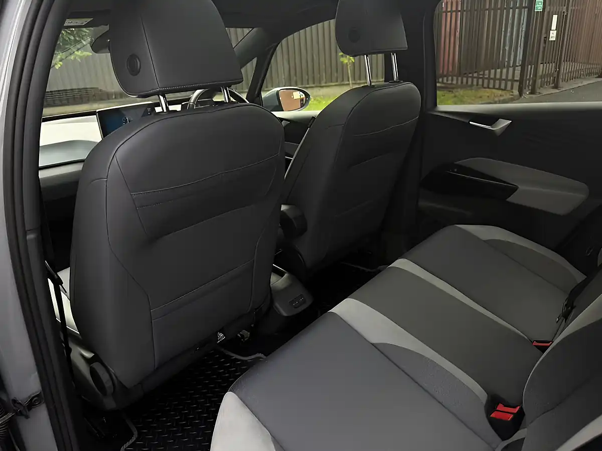 Used 2022 Volkswagen ID.3 Pro Performance Family Grey - Interior and Exterior details 12