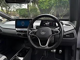 Used 2022 Volkswagen ID.3 Pro Performance Family Grey - Interior and Exterior details 16