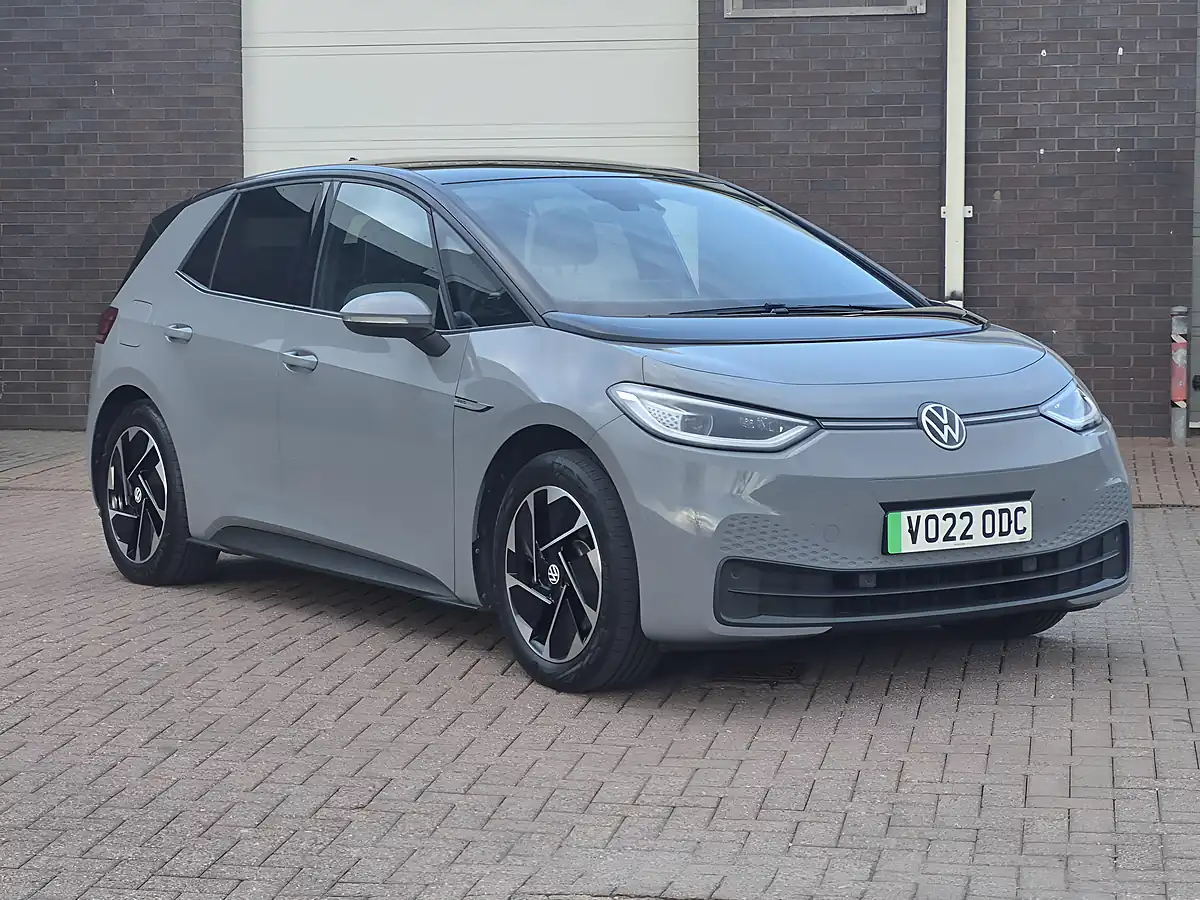 Used 2022 Volkswagen ID.3 Pro Performance Family Moonstone Grey - Front View