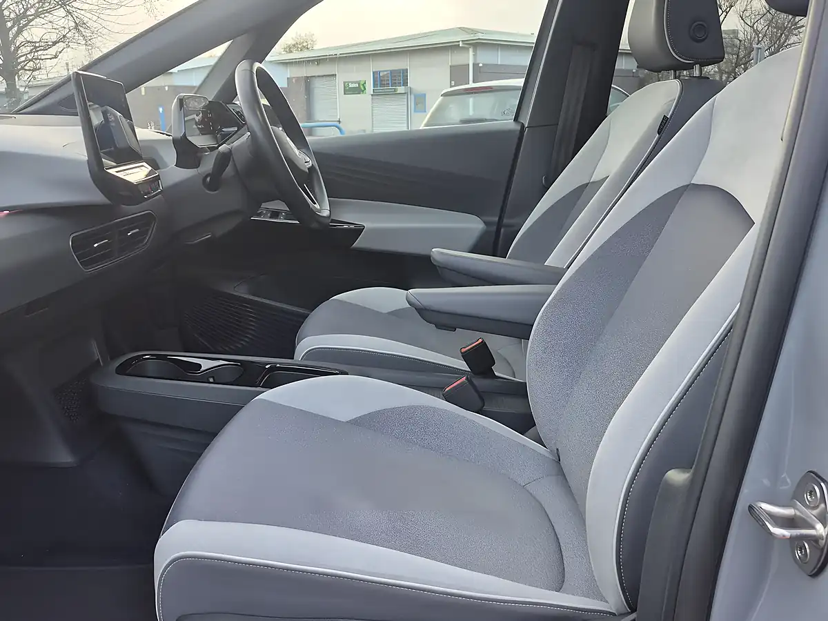 Used 2022 Volkswagen ID.3 Pro Performance Family Moonstone Grey - Interior and Exterior details 14