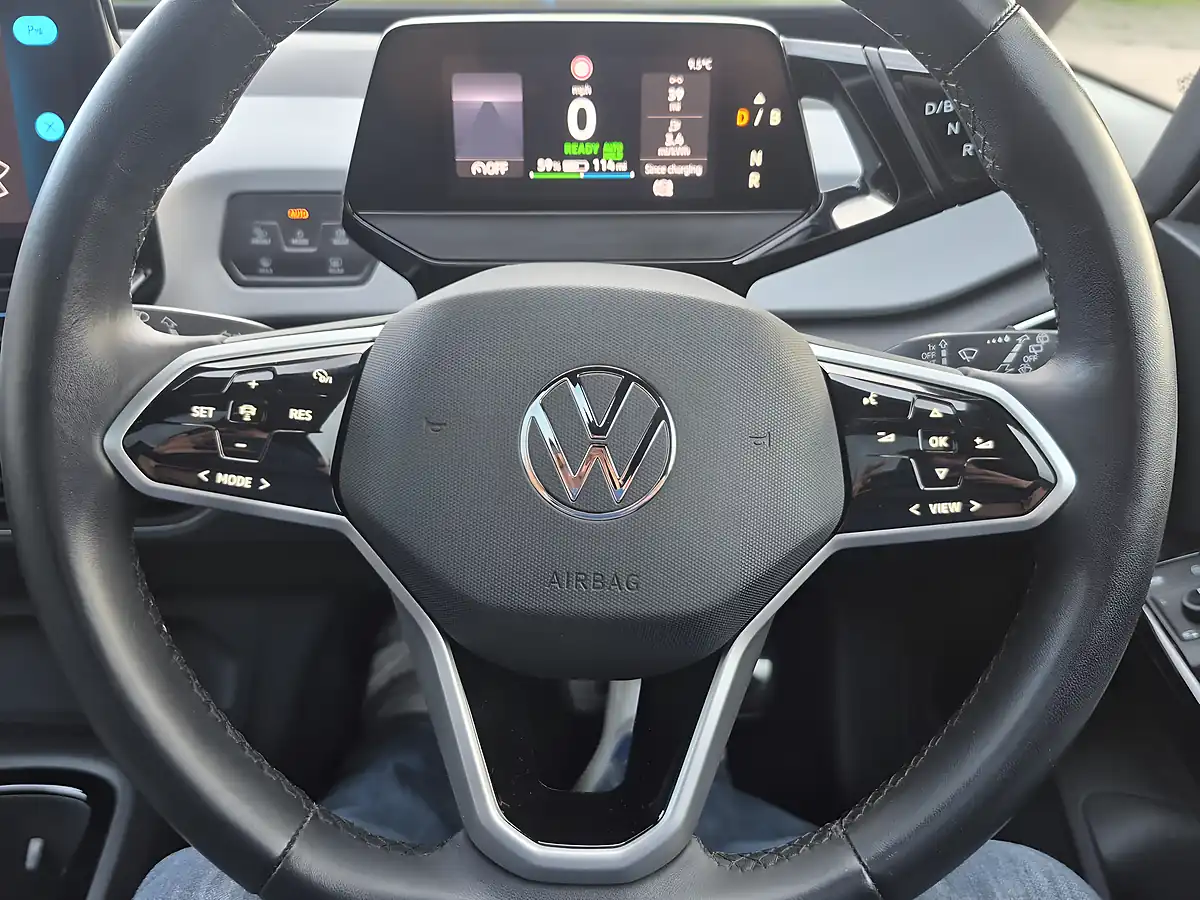 Used 2022 Volkswagen ID.3 Pro Performance Family Moonstone Grey - Interior and Exterior details 18