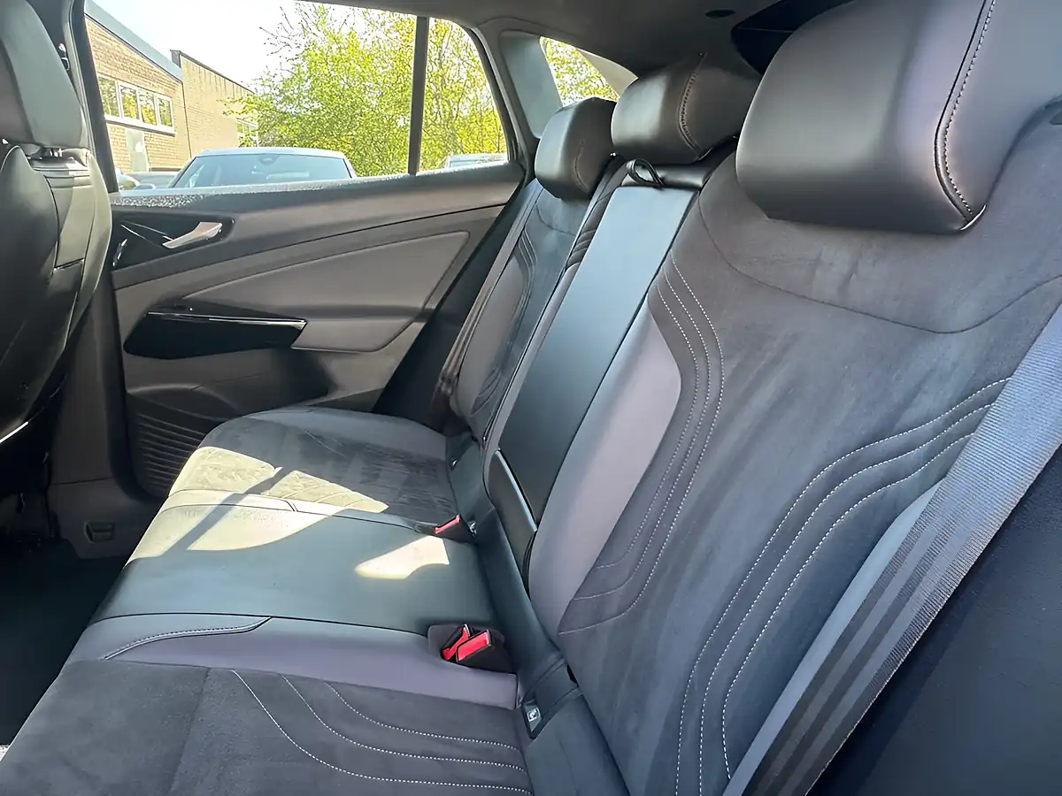 Used 2022 Volkswagen Id.4 Life Grey - Interior and Exterior details 19