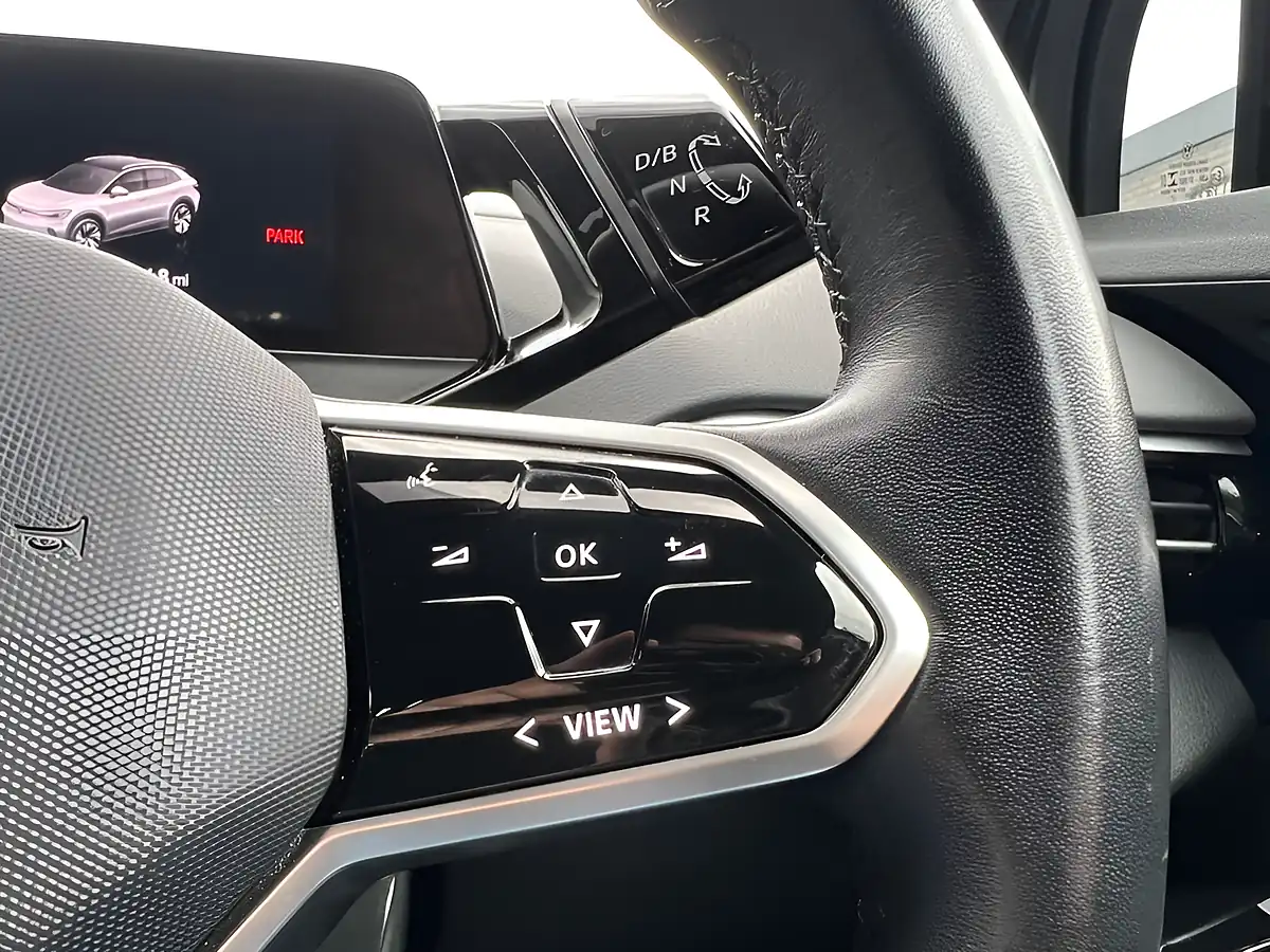 Used 2022 Volkswagen Id.4 Life Grey - Interior and Exterior details 20