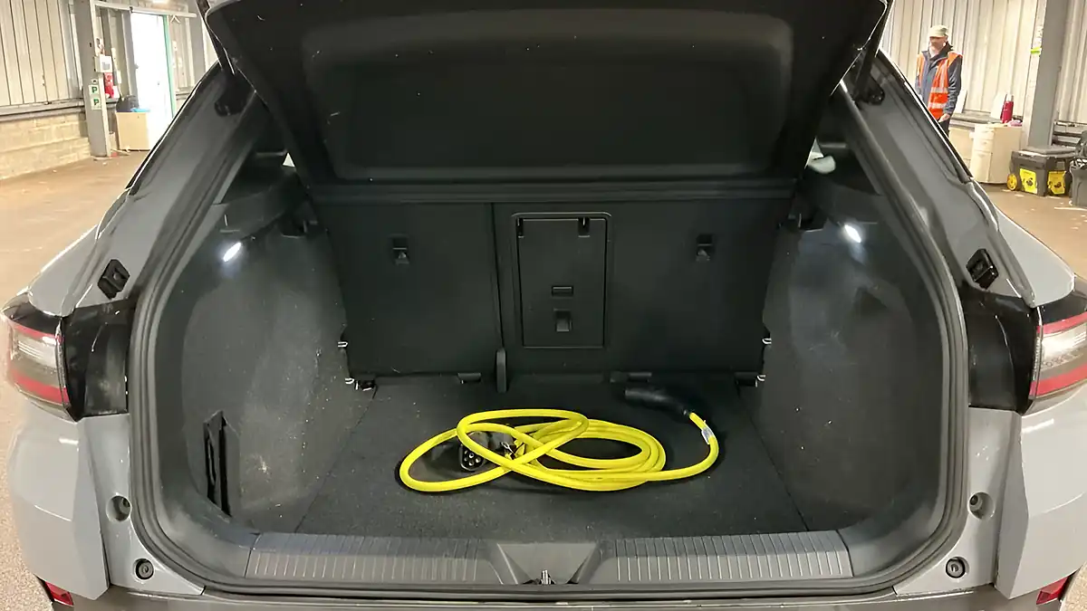 Used 2022 Volkswagen Id.4 Life Grey - Interior and Exterior details 14